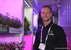 Jebb Klaver (Green Simplicity) in the LED’s Research container